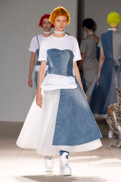 Look 19